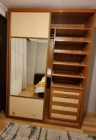 Family Location Near The Grove And Seaside *