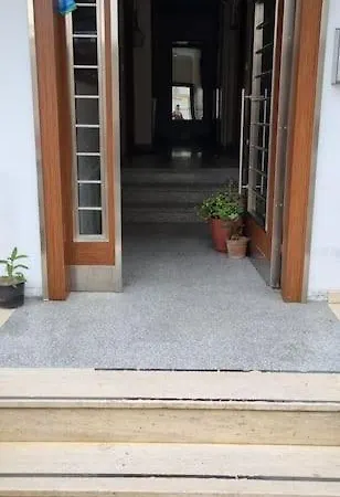 Family Location Near The Grove And Seaside Apartment